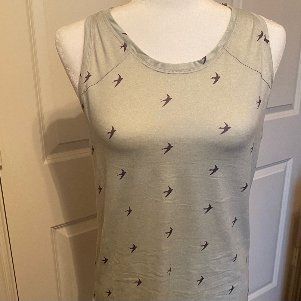Oiselle Summer Lux Racerback - Dove Grey w Birds